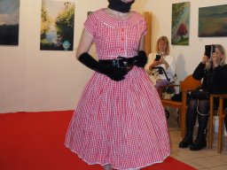 Fashion Show in der Contemplor Galerie Wien am 14. 03. 2024